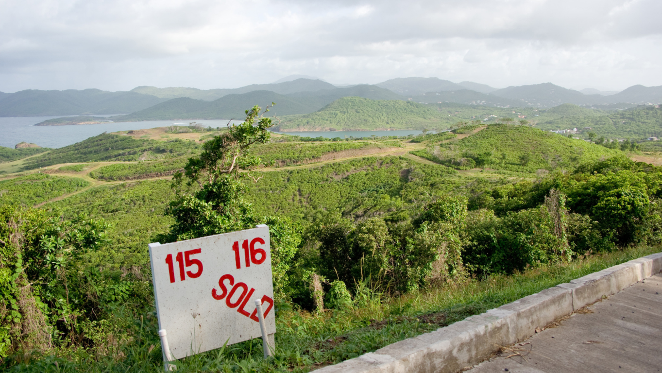 Los beneficios de contar con un agente inmobiliario al vender terrenos